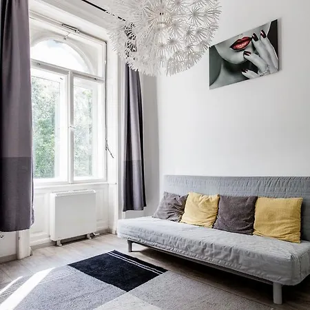 E-52 In Center Appartement *