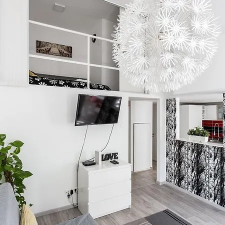 E-52 In Center Apartment *
