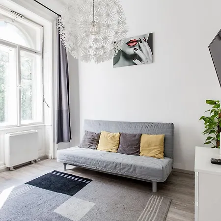 E-52 In Center Apartment Budapest