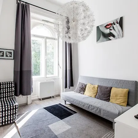 Apartment E-52 In Center *